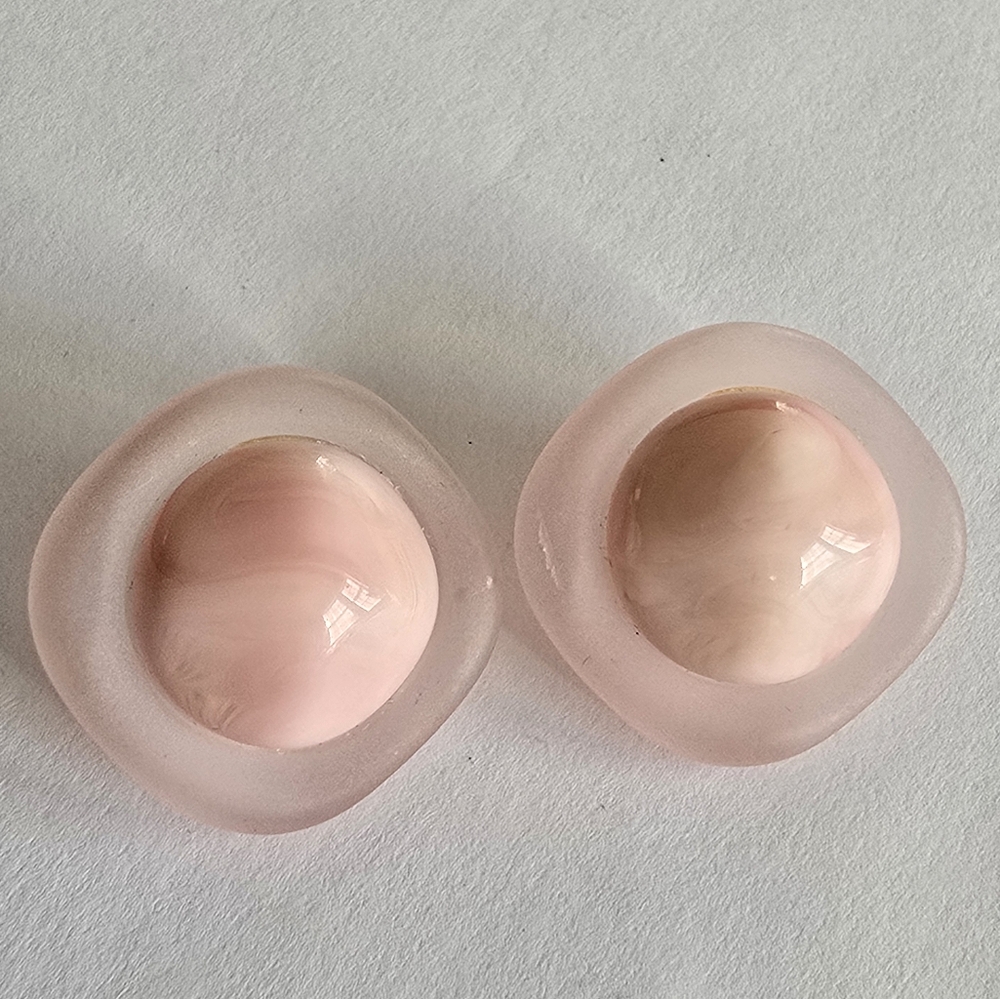 Vintage pink earrings plastic pierced wavy circles pastel jewelry